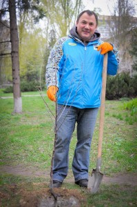 Миша и его яблоня )